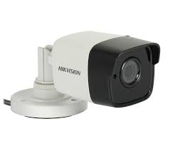 camara bullet hd-tvi hikvision de 2 megapixels
4 en 1, leds ir alcance 40m. día/noche con
conmutación mecánica y óptica fija 2,8mm. ip67
/ sensibilidad: 001lux f1.2. 0 lux con ir /
resolución: 2mp , hd1080p (1920x1080) / óptica
2,8mm / leds ir alcan